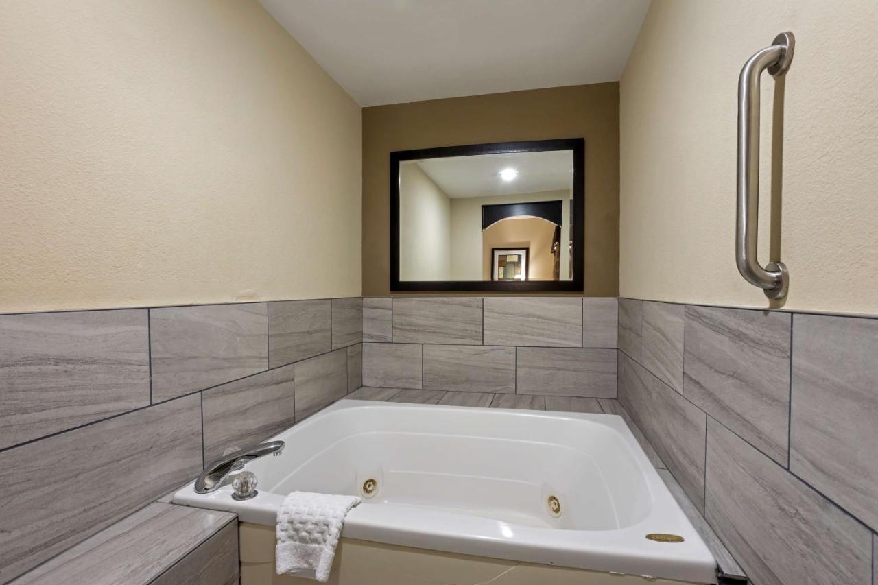 Best Western Plus Searcy Inn Bagian luar foto